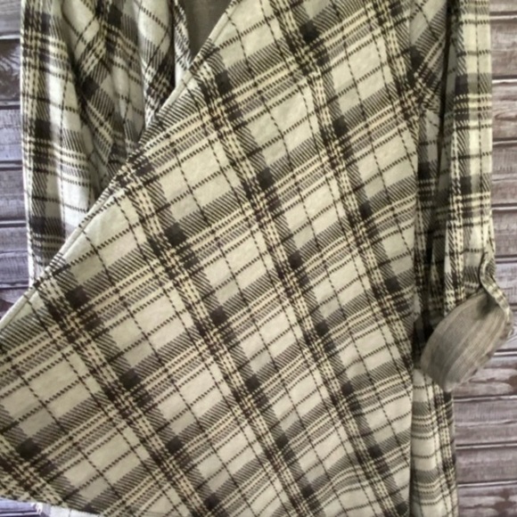 Torrid Plaid Open-Front Cardigan Size 3 - Picture 3 of 3